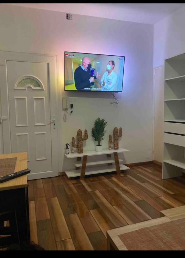 Studio Meuble Tout Equipe!! Boujan-sur-Libron Εξωτερικό φωτογραφία